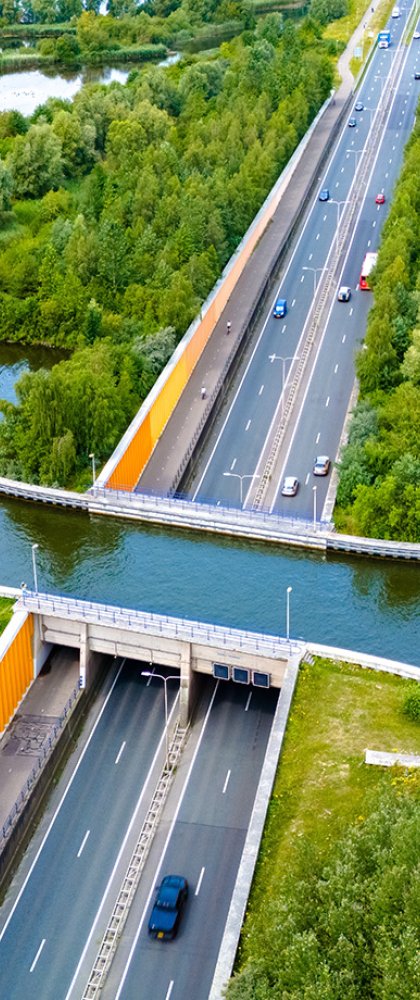 Luchtfoto Aquaduct Veluwemeer in Harderwijk