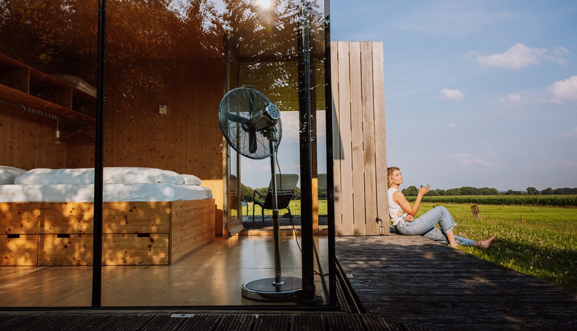 Landschapkamer in Nutter Overijssel. Slapen, niksen, een boek schrijven of eindeloos voor je uitstaren. Tussen de koeien van de familie Steggink. Landschapkamer in Nutter Overijssel. Slapen, niksen, een boek schrijven of eindeloos voor je uitstaren. Tussen de koeien van de familie Steggink.