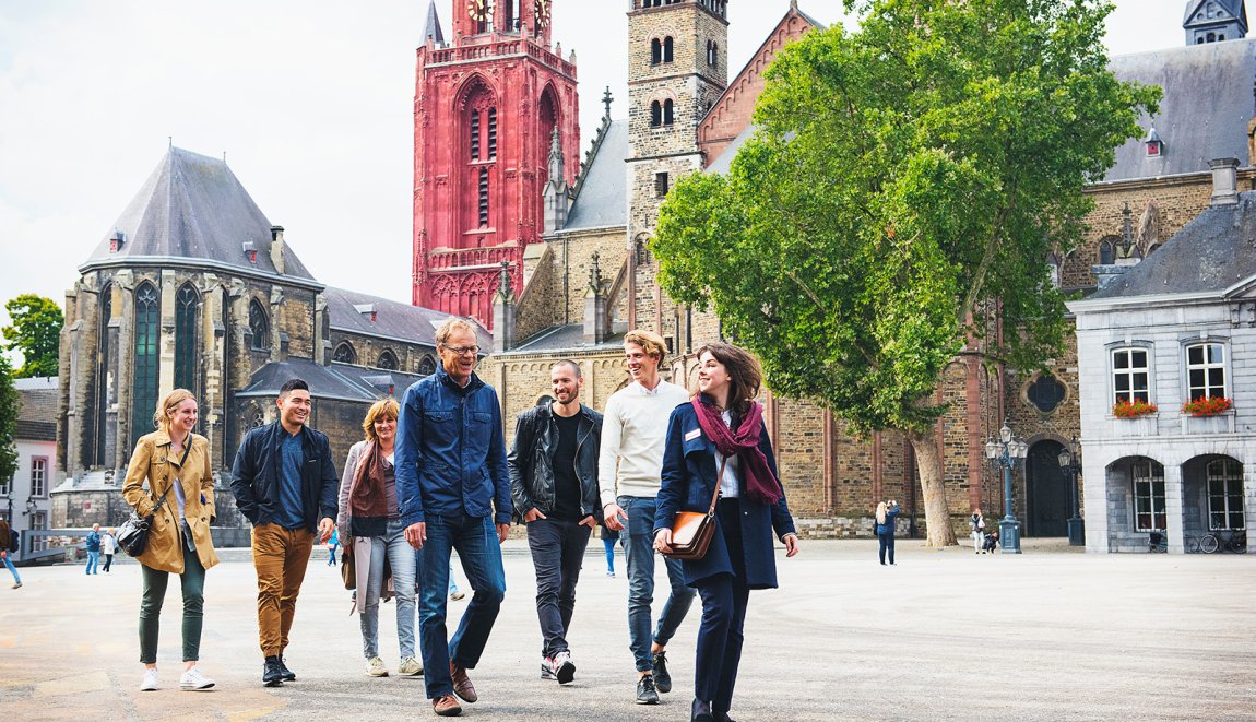 Groep rondleiding Vrijthof Maastricht