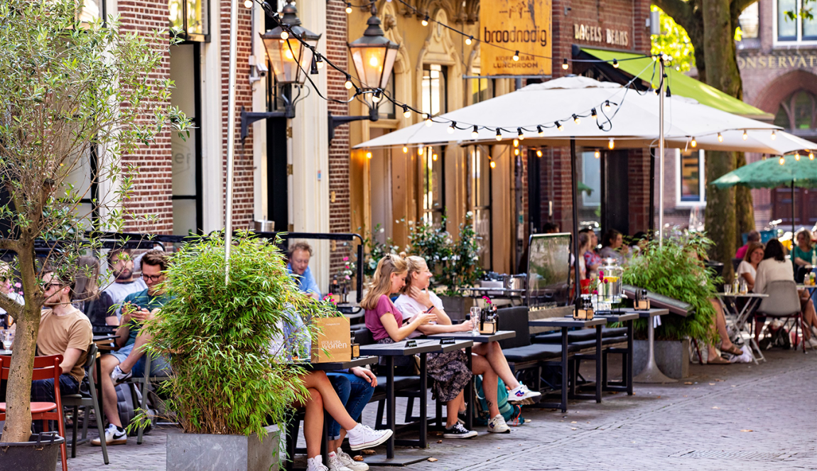 Terrasjes aan de Mariaplaats in Utrecht