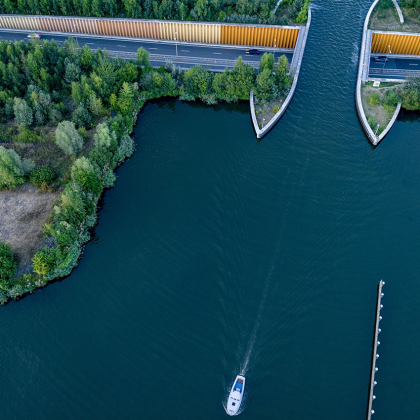 Luchtfoto Aquaduct Veluwemeer in Harderwijk