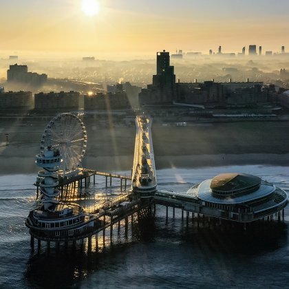Skyline van Scheveningen met de pier